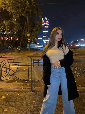 Моника